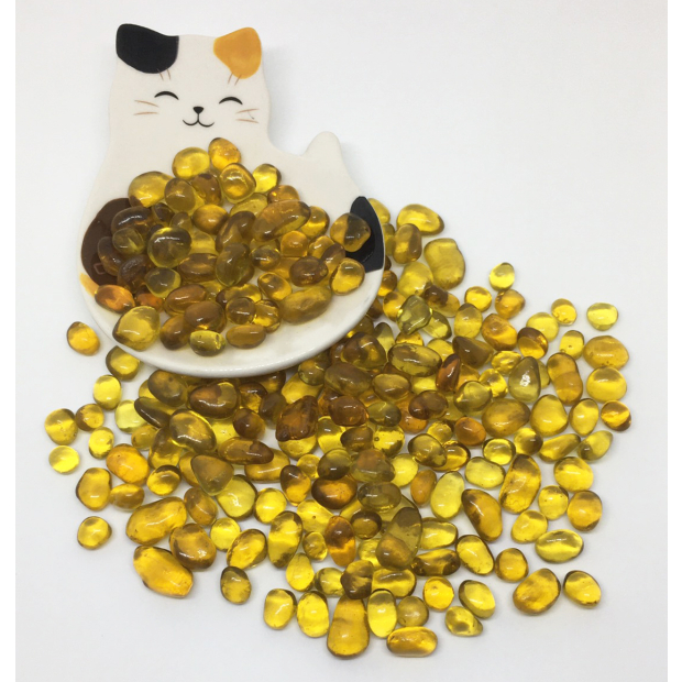 4905 loose amber glass.jpg